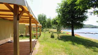 Camping La Romiguiere : Bengali au bord du lac